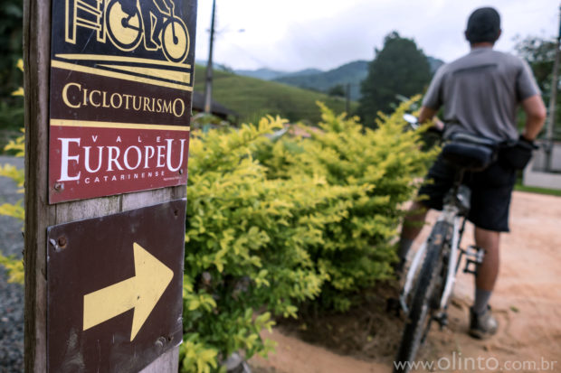 Fotografias dos percursos do Guia de Cicloturismo Circuitos do Sul - trajeto de Corupá até Urubici, em Santa Catarina