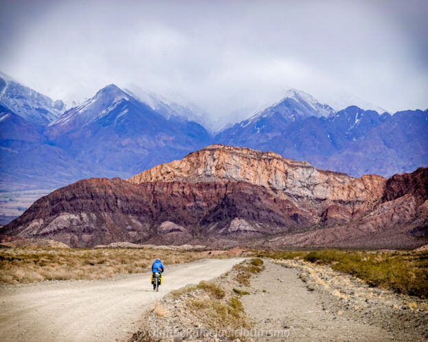 aventura-bicicleta-patagonia-andina-cicloturismo-mendoza-tupungato-07 Aventura de bicicleta na Patagonia Andina - Uspallata