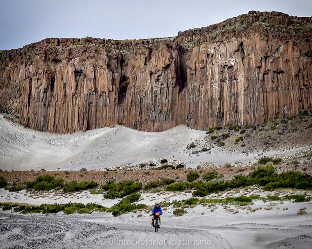 27-aventura-bicicleta-patagonia-andina-cicloturismo-malargue-las-loicas Las Tapaderas, Paso Vergara